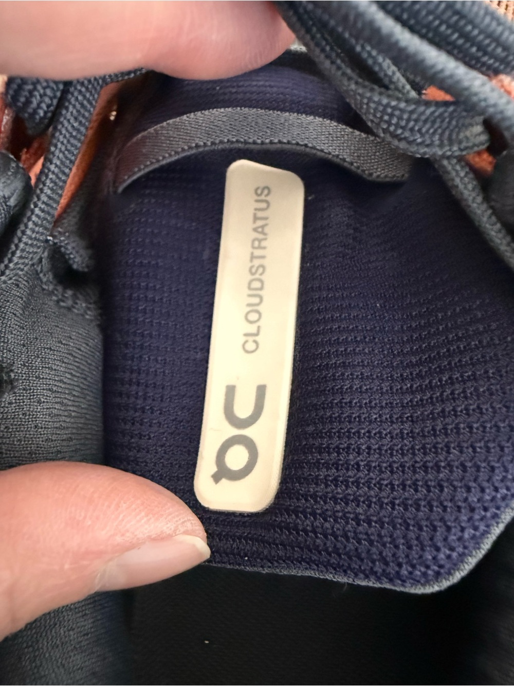 On Running Cloudstratus Size 8 - Picture 7 of 9